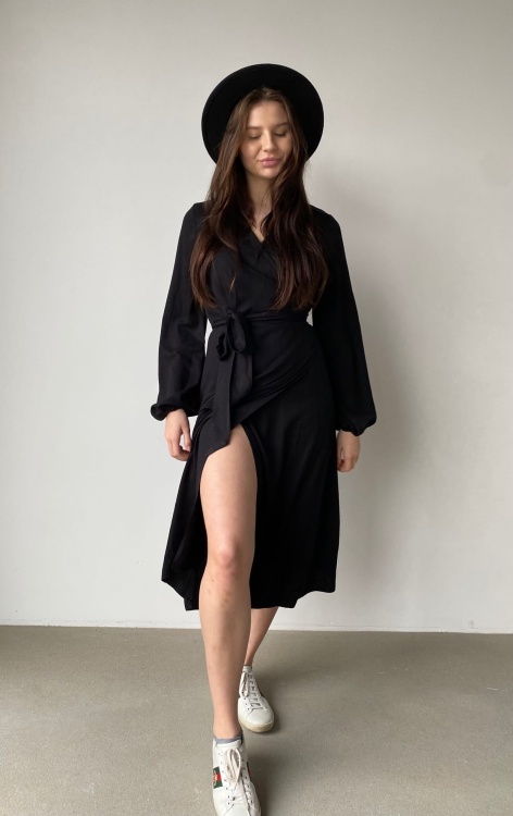 adrianna midi black1.jpg