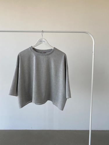 CROP TOP.jpg