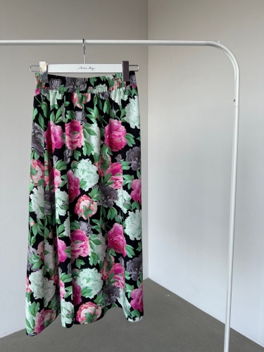 BONNIE ROME AUTUMN.jpg