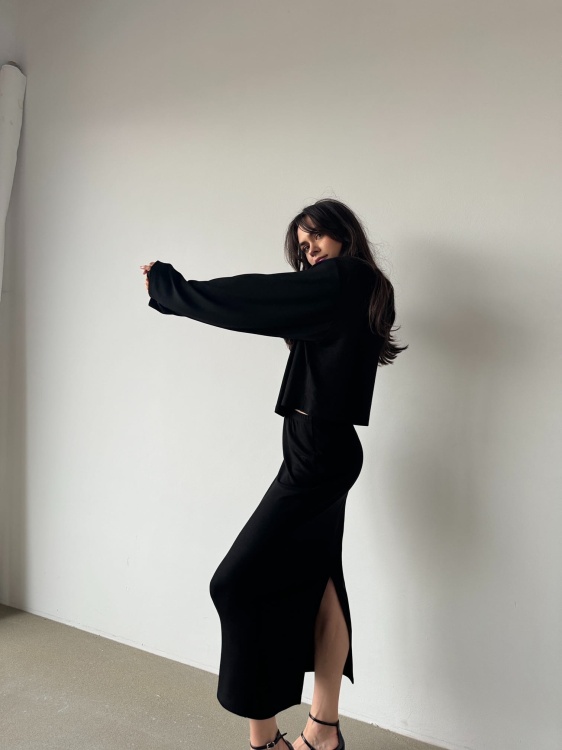 CROP TOP RAVENNA BLACK.JPG