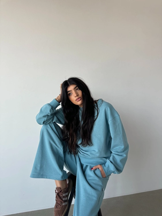 comfortable warm blue.JPG