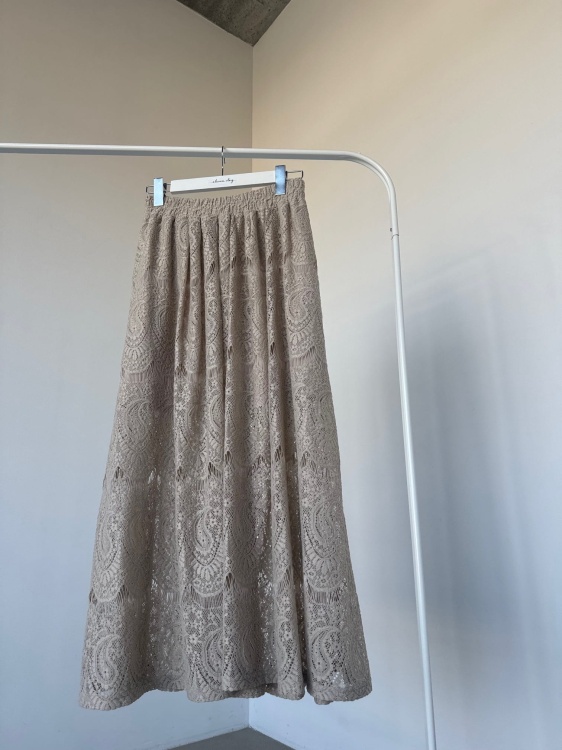 marcias nude spodnica koronkowa.jpg