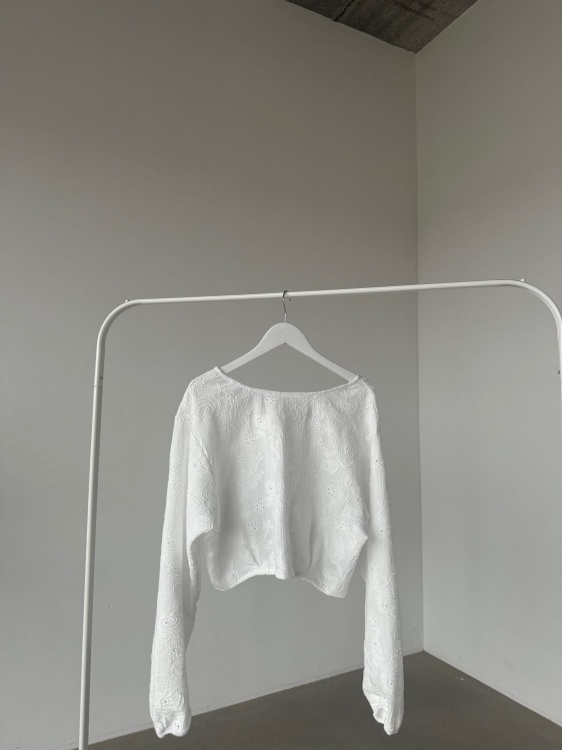 crop top oya muślin cream embroidery.JPG